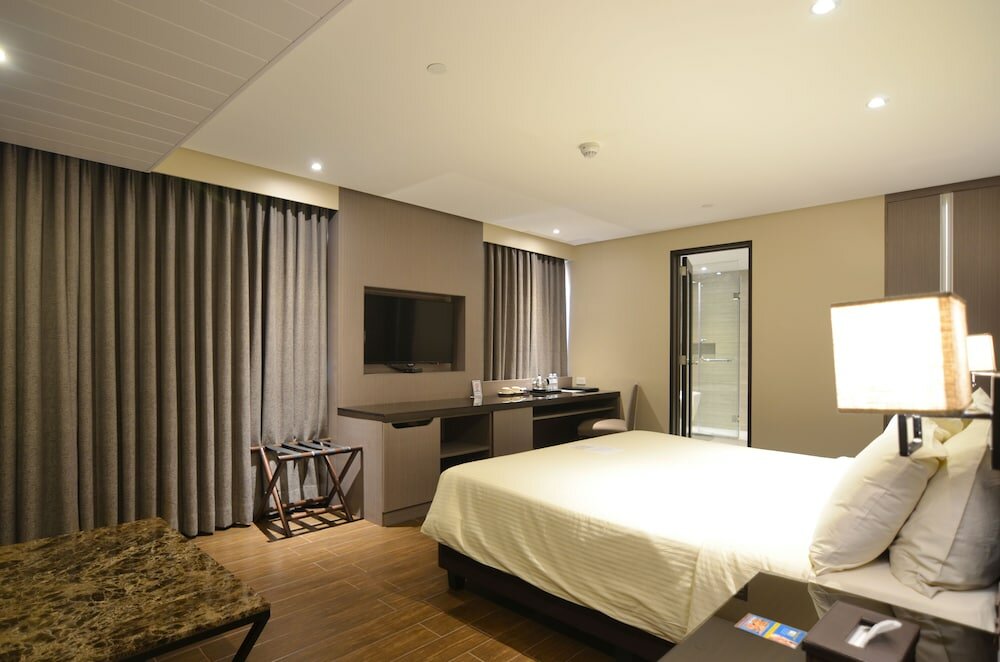 Фото Pearl Garden Hotel