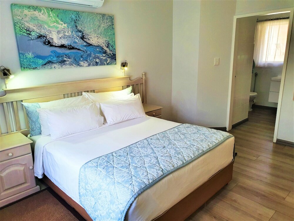 Фото First Group La Rochelle