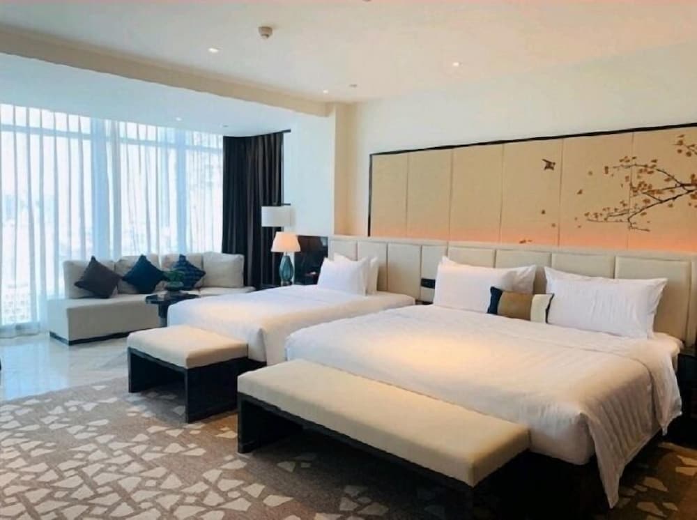 Фото Rainbird International Hotel