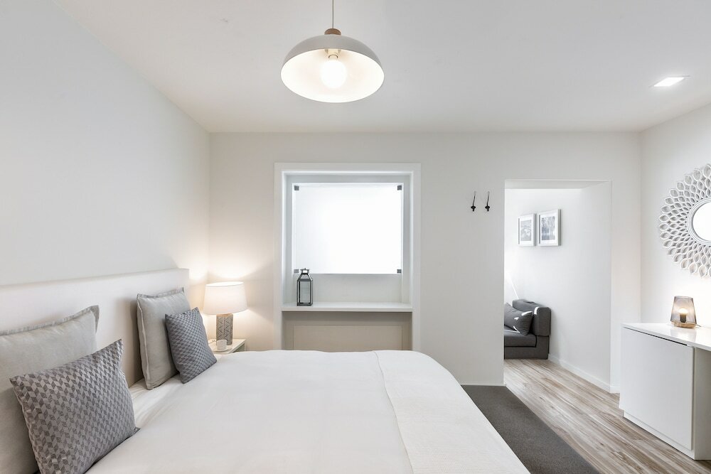 Фото Jr Studios & Suites