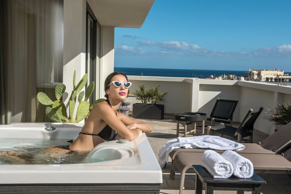 Фото Metropole Urban Hotel