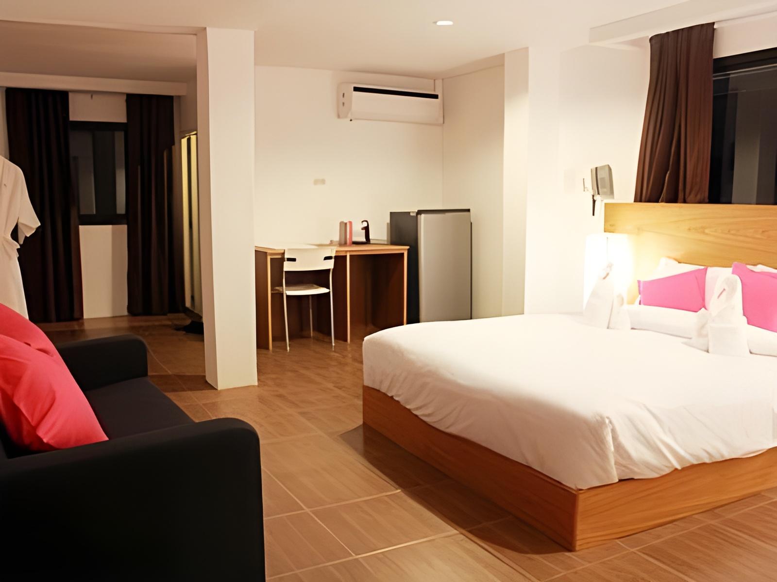 Фото отеля 2