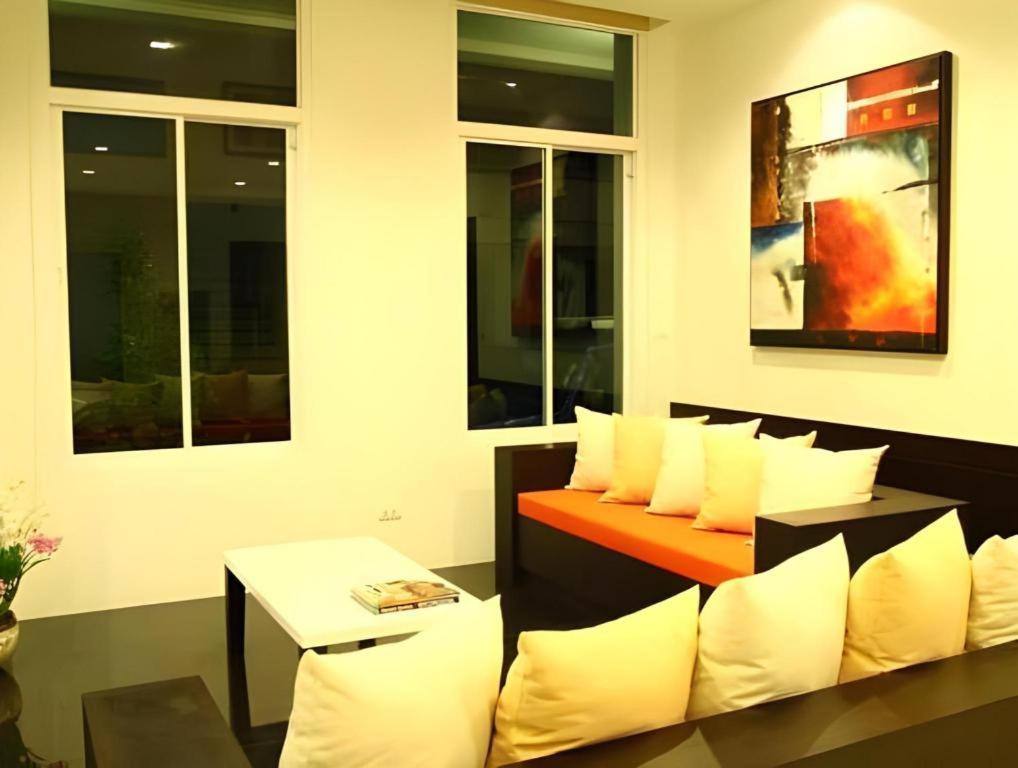 Фото The White Pearl Hotel