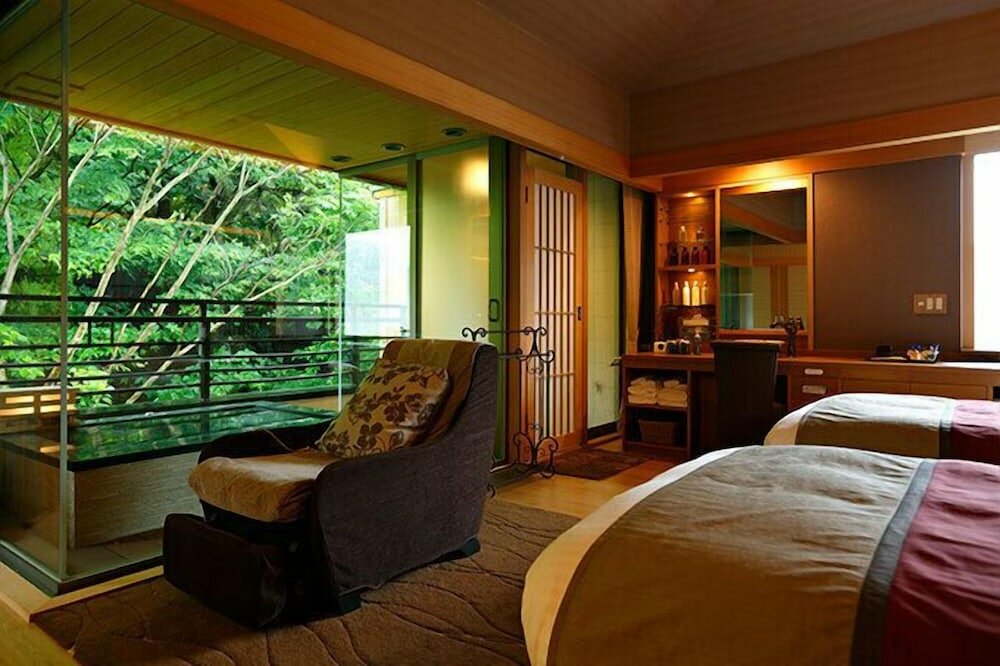 Фото Hakone Kamon