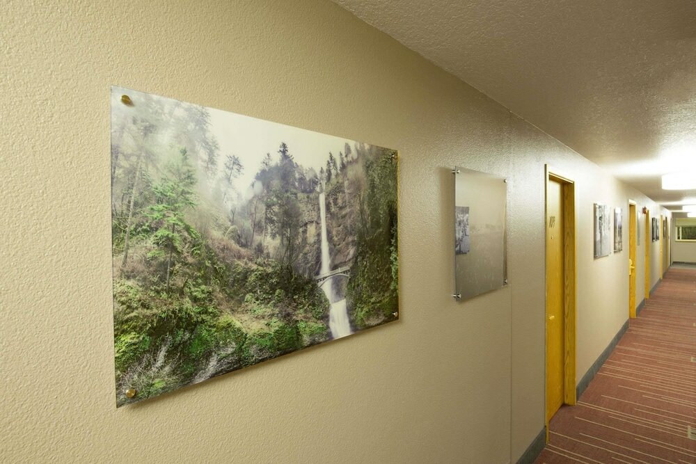 Фото Travelodge by Wyndham East Portland/Gresham