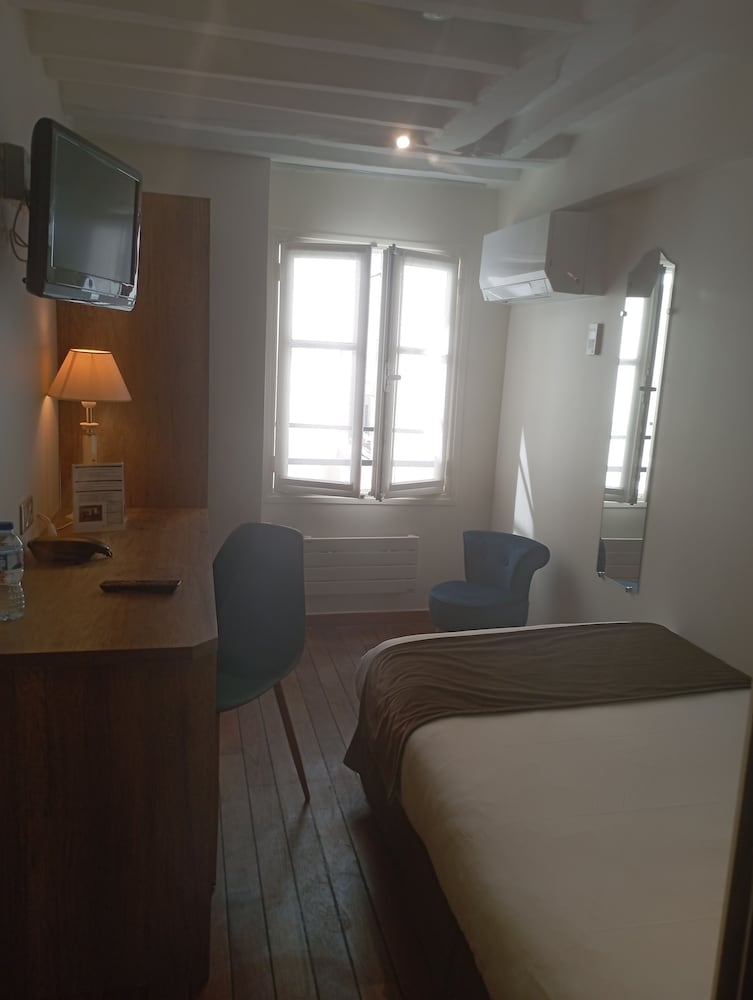 Фото Hotel Pax Opera