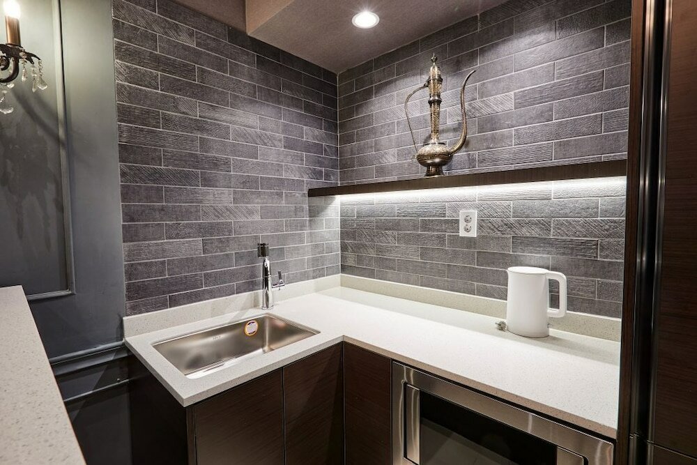 Фото Partyz Hotel