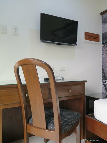 Гостиница 717 Cesar Place Hotel в Тагбиларане