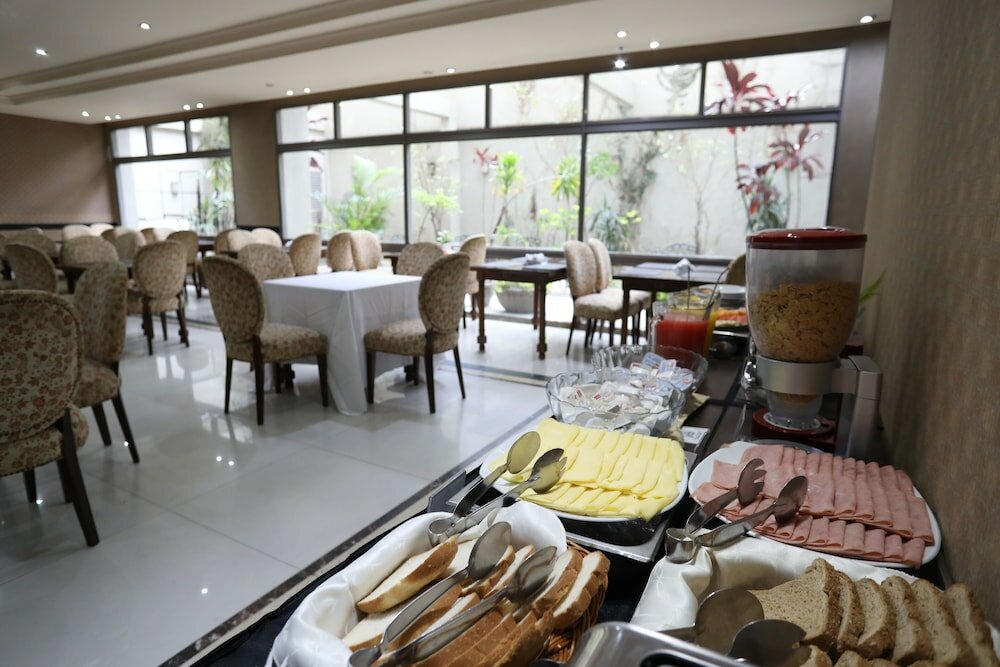 Фото HR Esmeralda Luxor