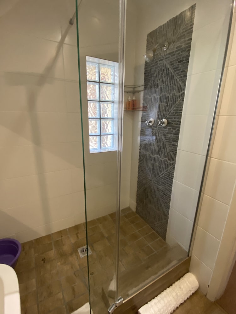 Фото Cotswold Guest House