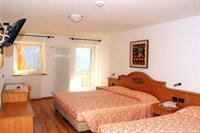 Внешний вид отеля Rosa в Сан-Джованни ди Фассе - Сене Яне, фото 3