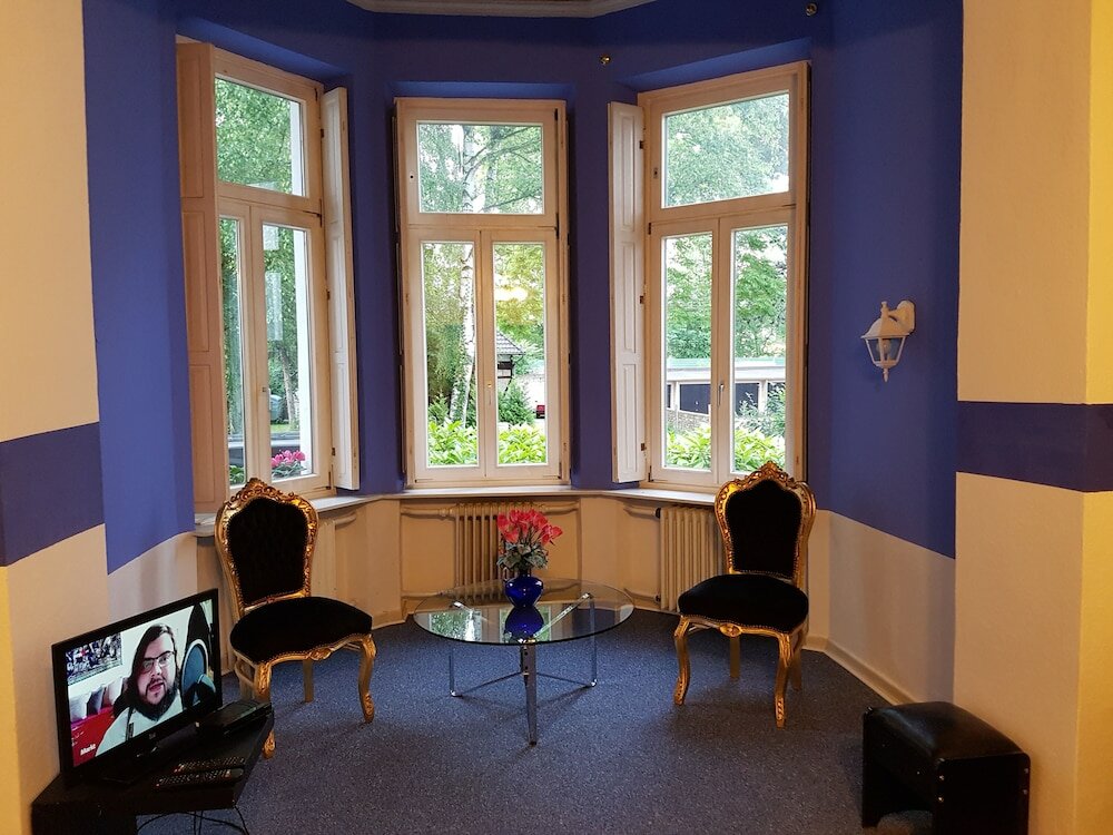 Фото A&s Ferienwohnungen Koblenzer Strasse