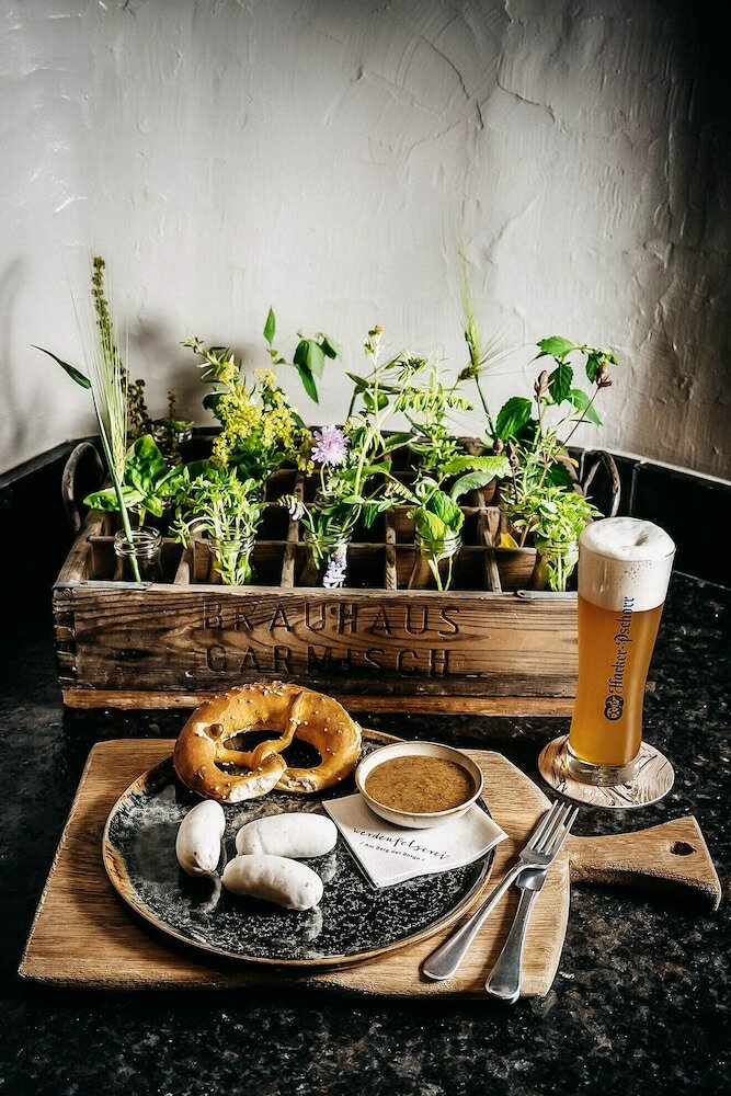 Фото Werdenfelserei