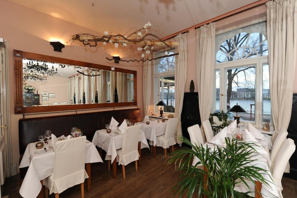 Фото Hotel Niederländischer Hof Schwerin