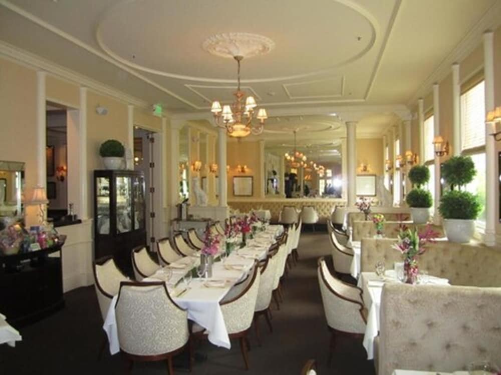 Фото Hotel Majestic