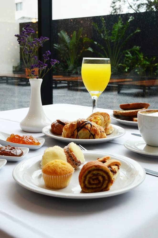 Фото Esplendor by Wyndham Asunción