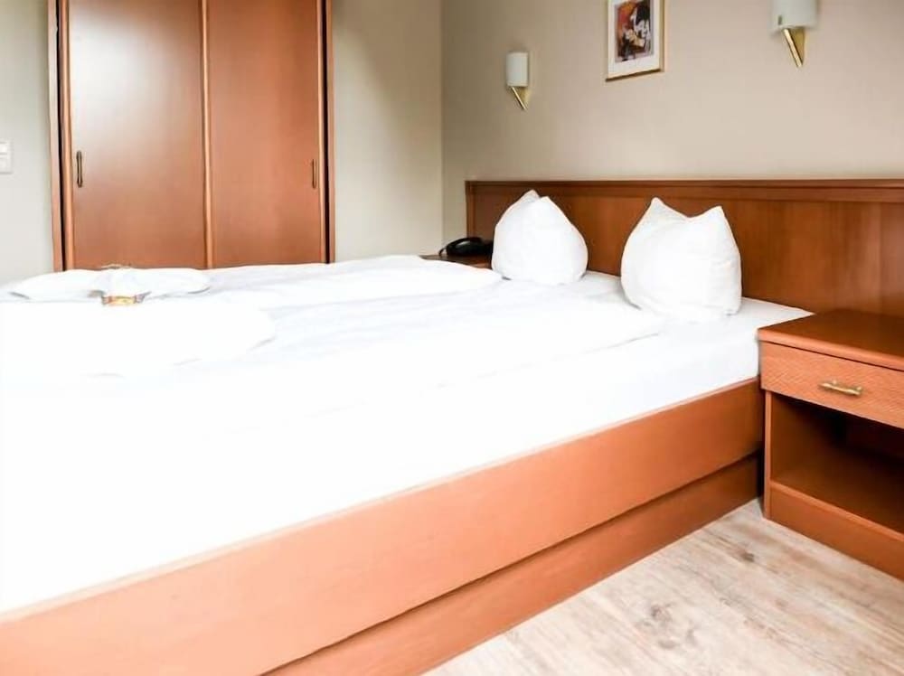 Фото Hotel Blutenburg