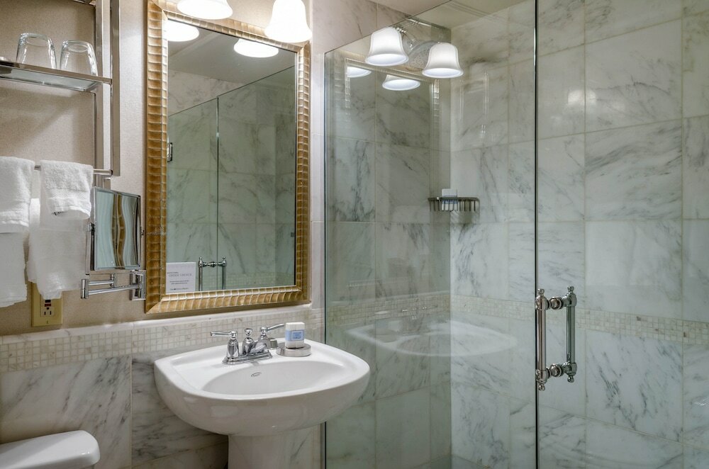 Фото Omni Royal Orleans Hotel