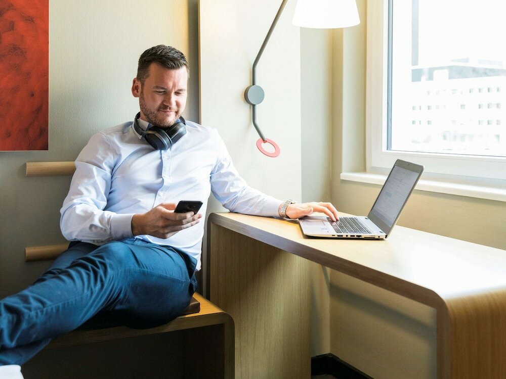 Фото ibis Zurich Messe Airport