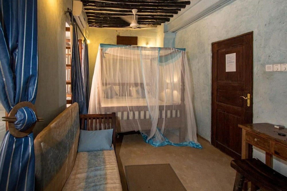 Фото Kiponda B&b