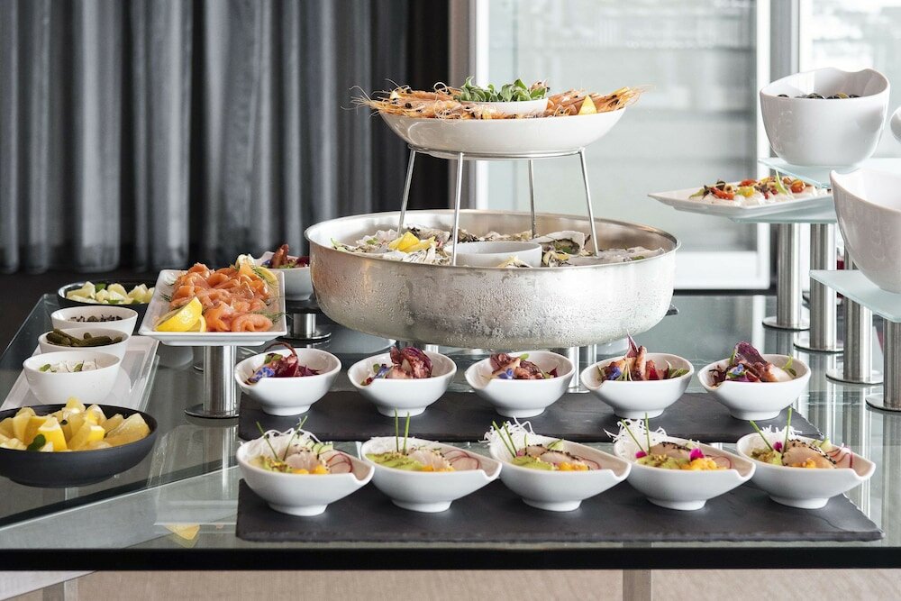 Фото Myriad by Sana Hotels