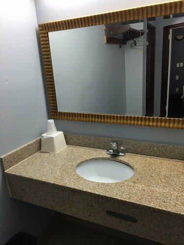 Гостиница Hollywood Palms Inn and Suites в Лос-Анджелесе