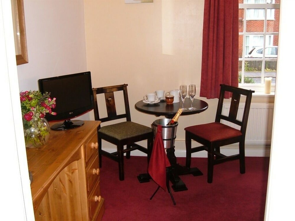 Фото The Wheatsheaf Inn