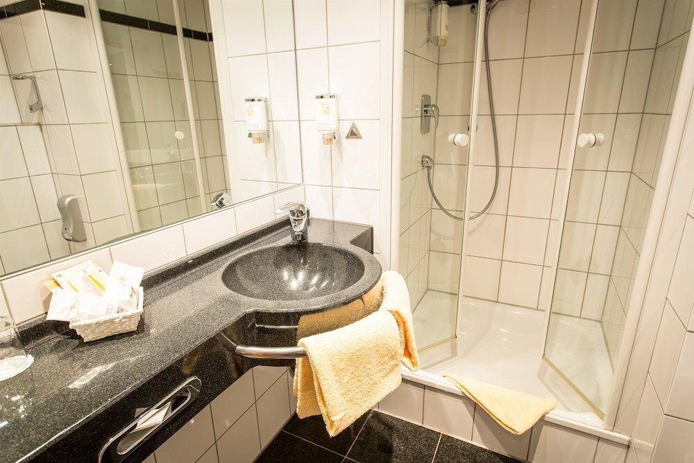 Фото Hotel National Düsseldorf