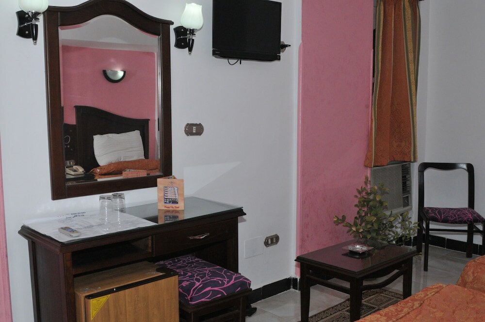 Фото Happy City Hotel