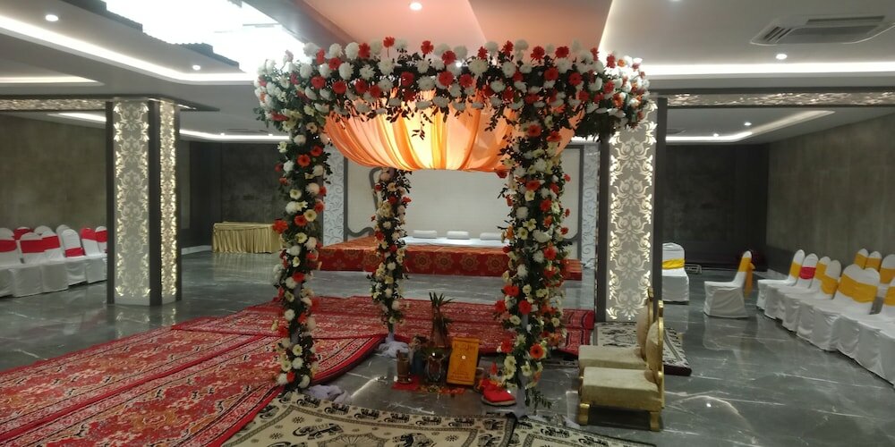 Фото Dhamma Grand Hotel Resort