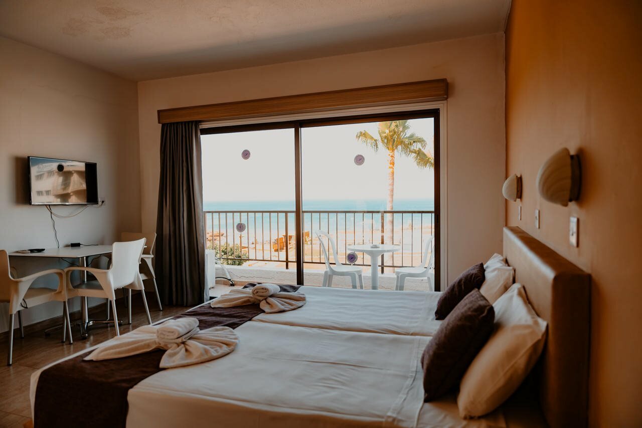 Фото Penelope Beach Hotel Apts