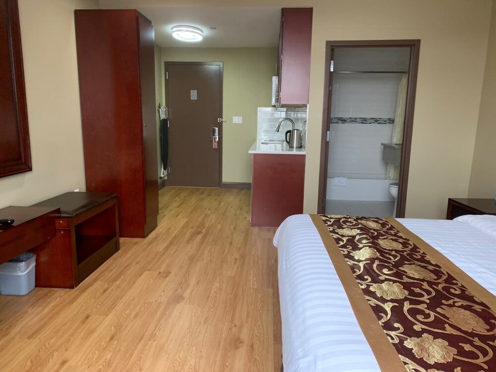 Фото Queens Hotel