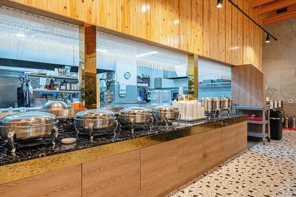 Фото GriffinBay Hotel