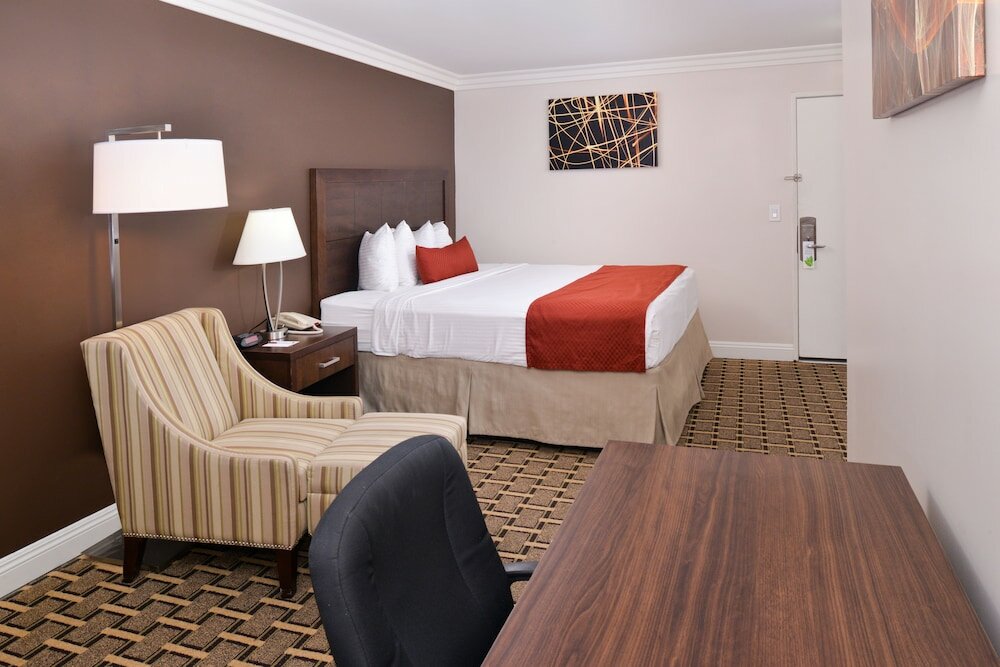 Фото Best Western Plus La Mid Town Hotel