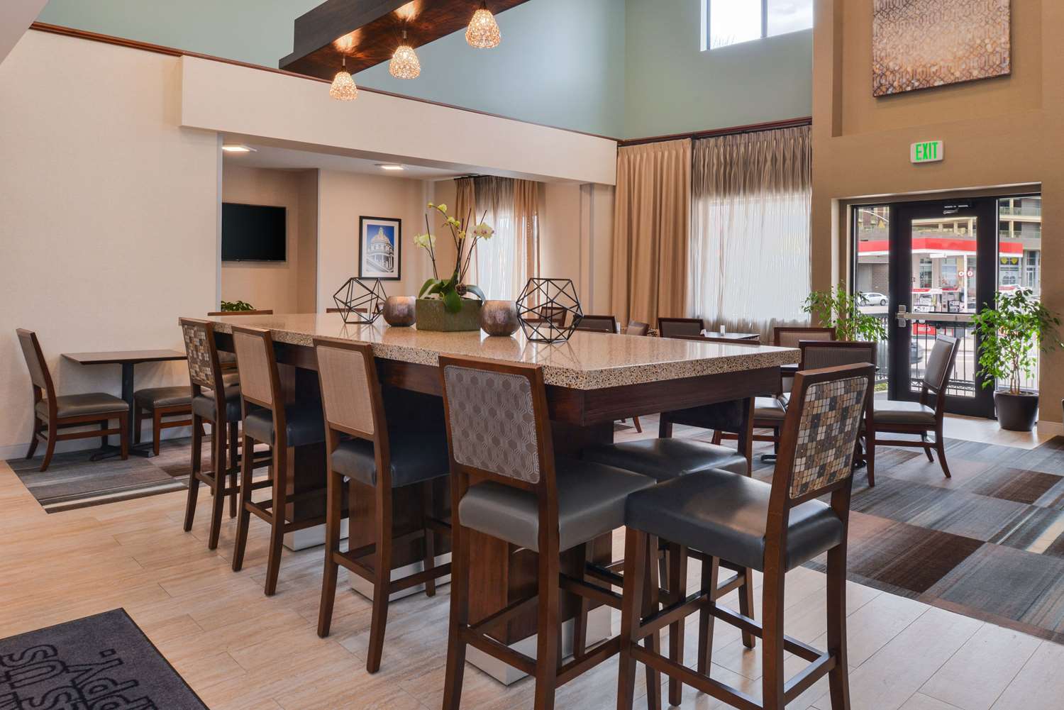 Фото Hampton Inn & Suites Denver-Speer Boulevard