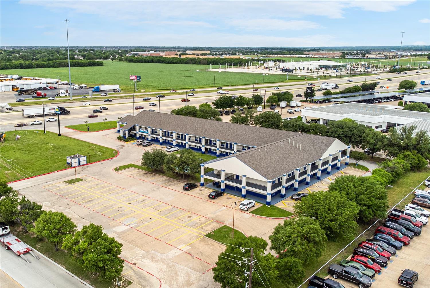 Фото Days Inn by Wyndham McKinney