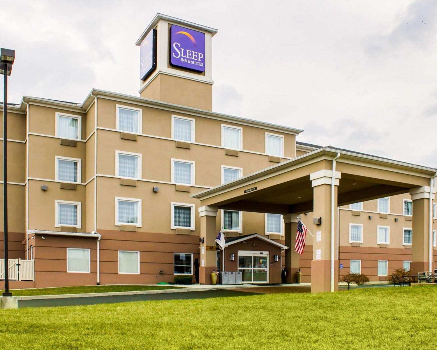 Фото Sleep Inn & Suites