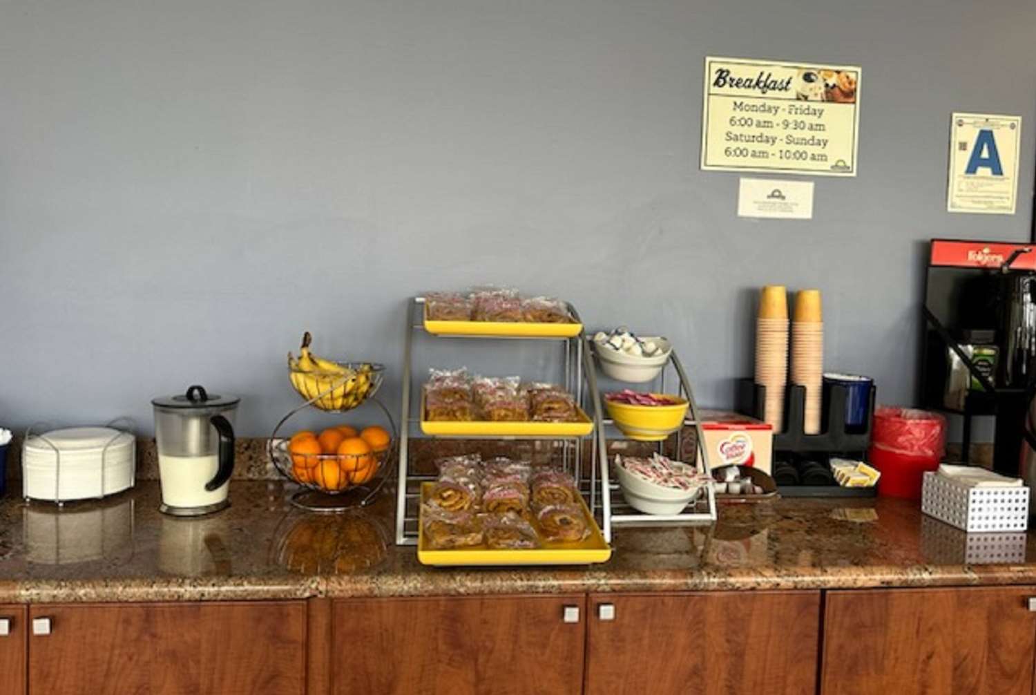 Фото Days Inn by Wyndham San Diego-East/El Cajon