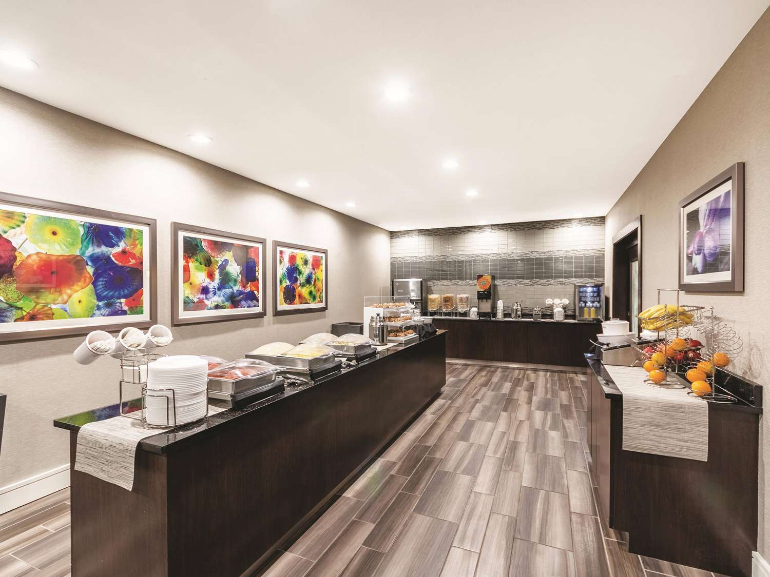 Фото La Quinta Inn & Suites by Wyndham San Antonio Downtown