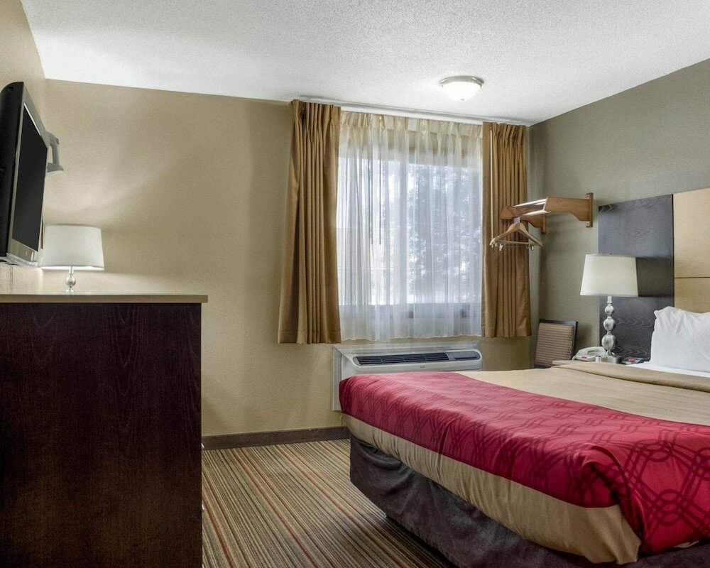 Фото Econo Lodge Grand Forks