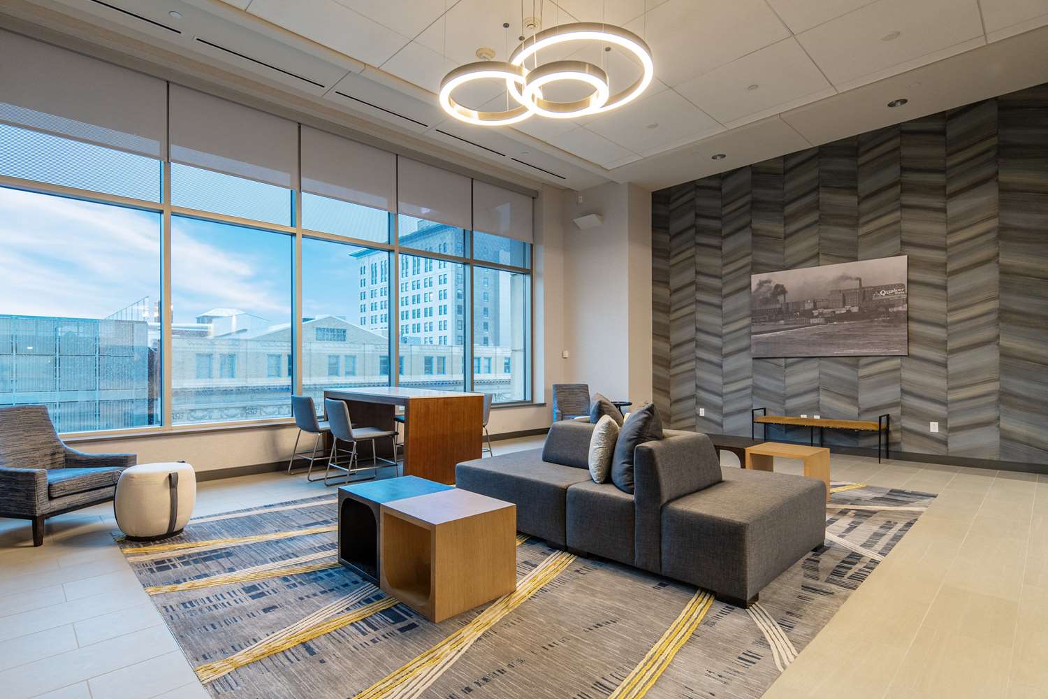 Фото Doubletree by Hilton Cedar Rapids Convention Complex