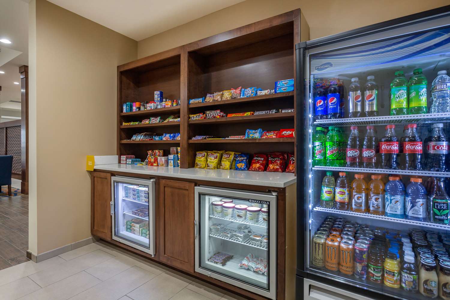 Фото Comfort Suites