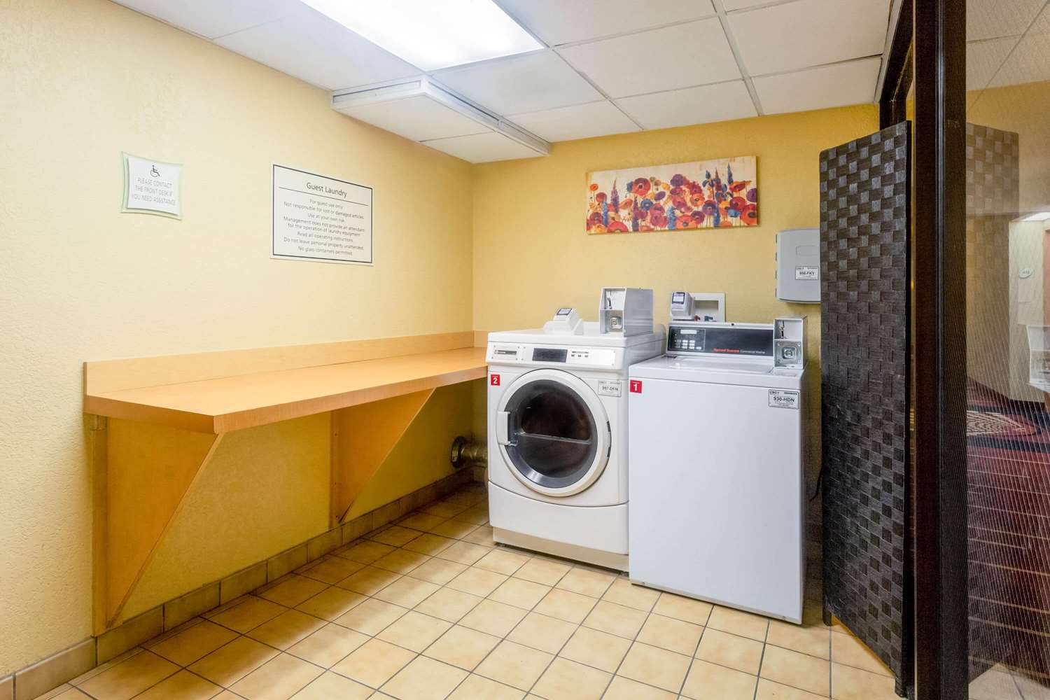 Фото La Quinta Inn & Suites by Wyndham Charlotte Airport North