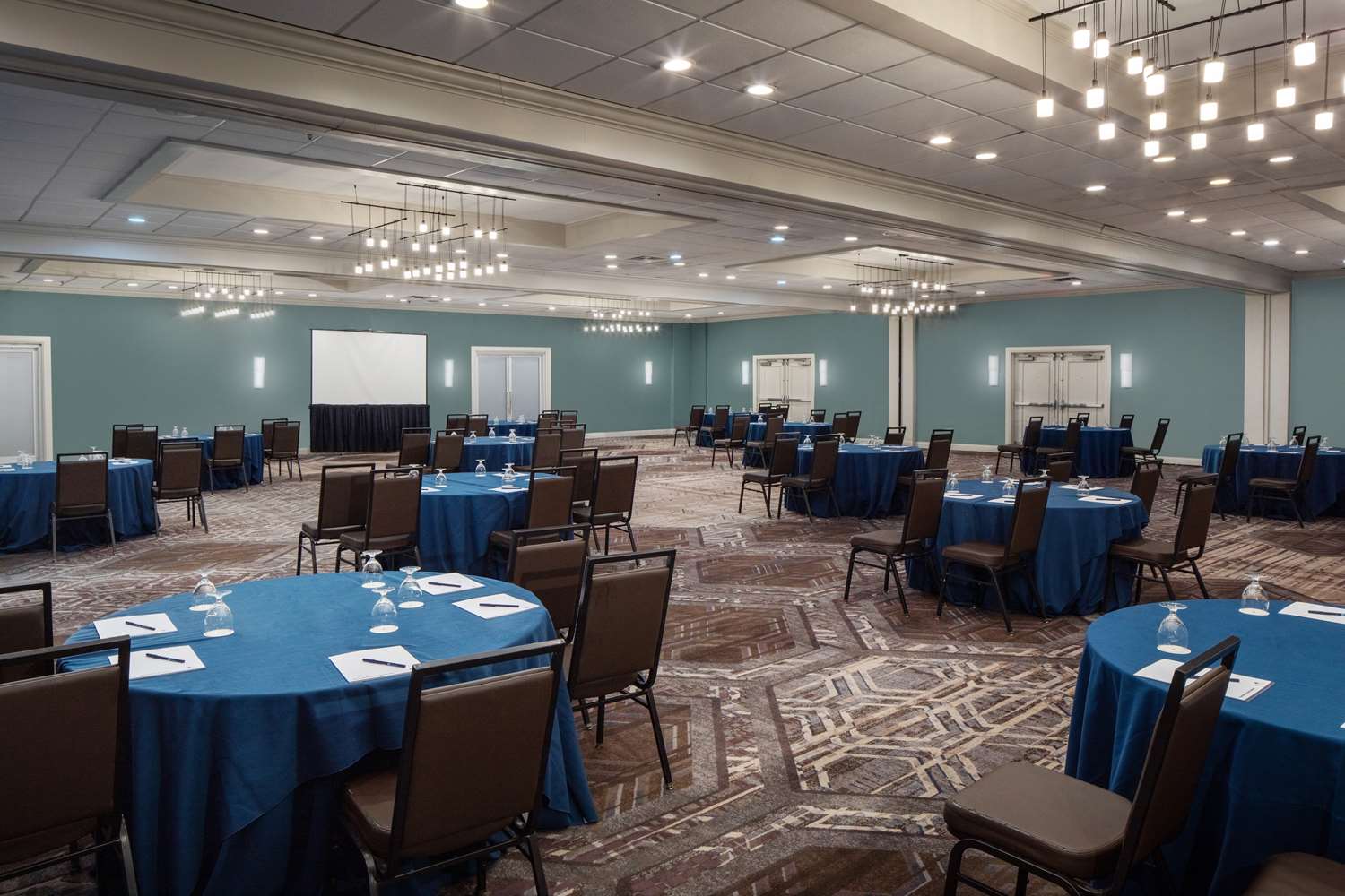 Фото DoubleTree by Hilton Princeton