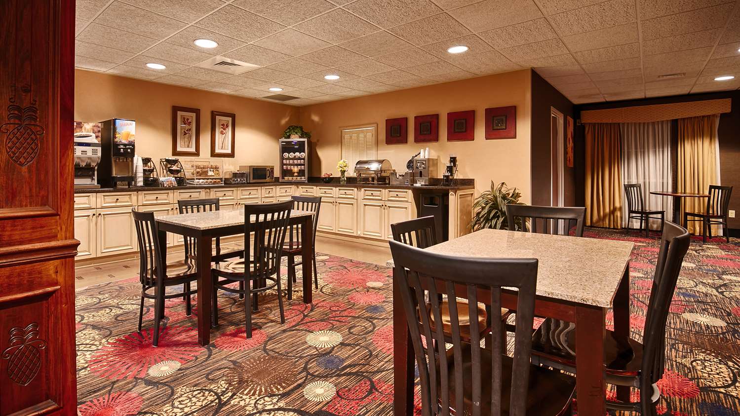 Фото Best Western Plus Brandywine Inn & Suites