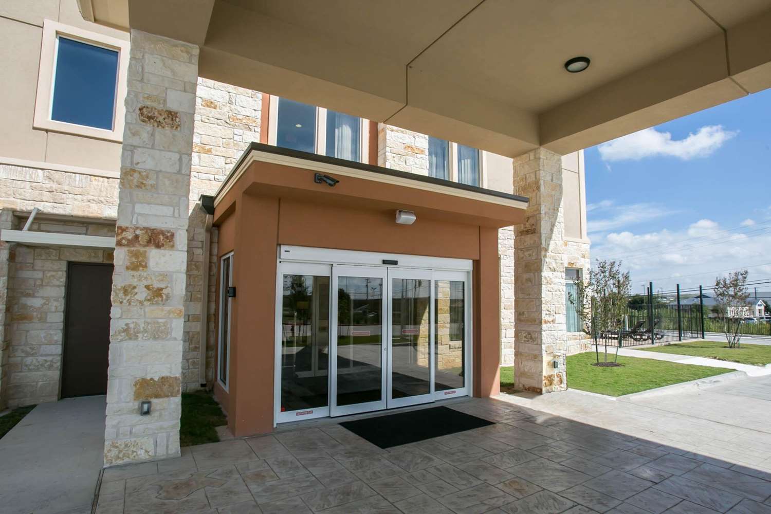 Фото Sleep Inn & Suites Austin Northeast