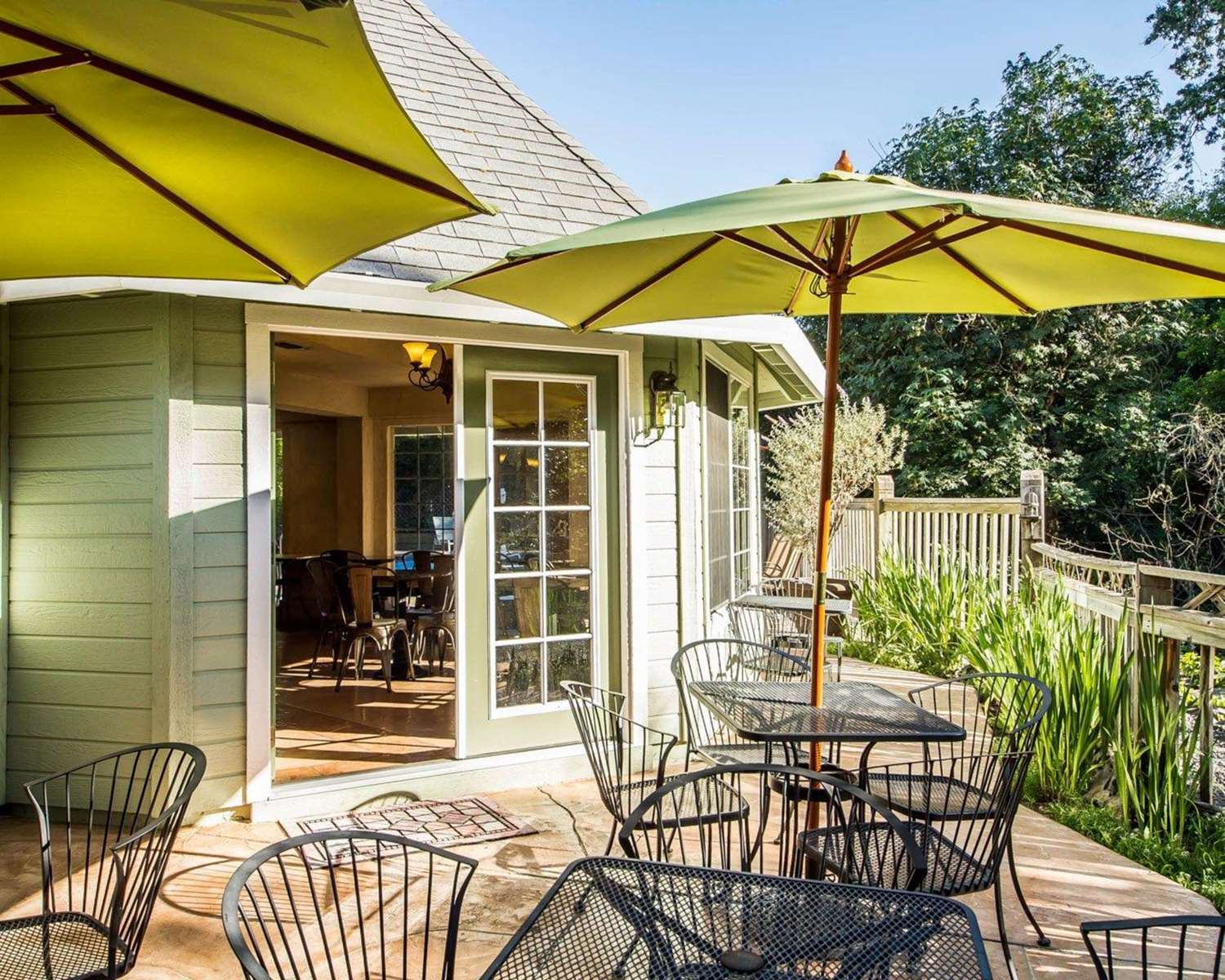 Фото Baechtel Creek Inn, Ascend Hotel Collection