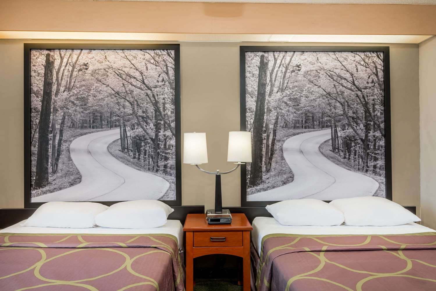 Фото Super 8 by Wyndham Jasper