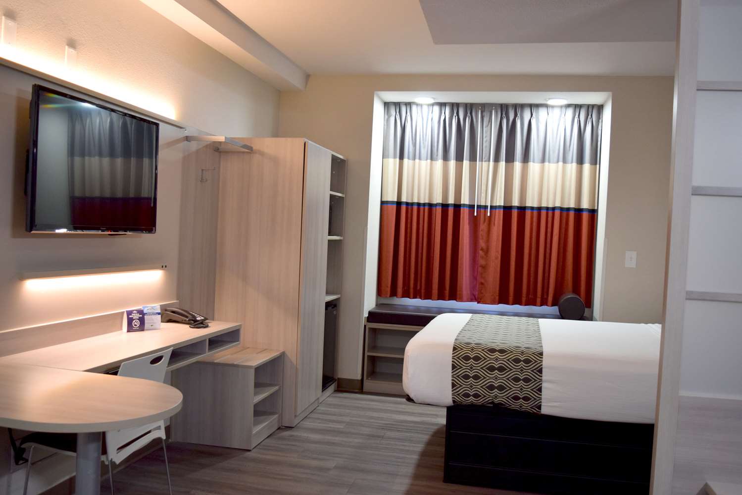 Фото Microtel Inn & Suites by Wyndham Raleigh