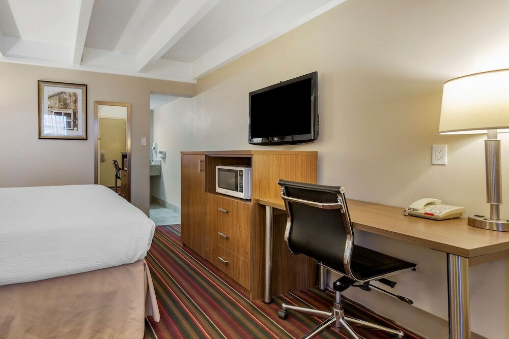 Фото Best Western El Rancho Palacio